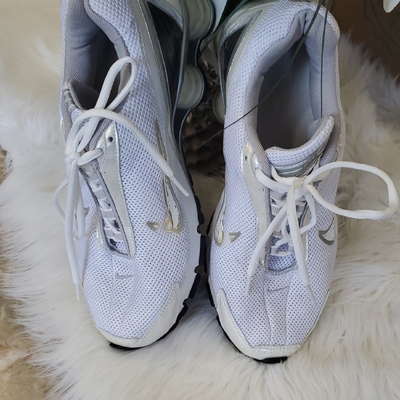 Vtg Nike Shox  Women's White and Gold  Athletic Shoes Size 10 - Picture 14 of 16